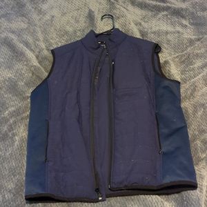 Peloton navy vest